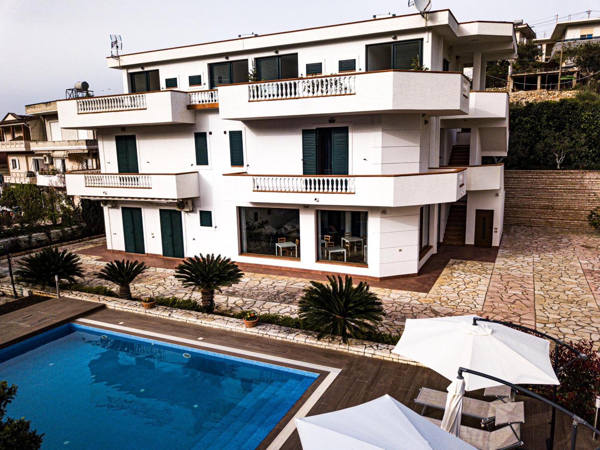 Villa La Quiete - Adults Only Cuke Exterior photo